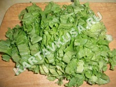 греческий салат с брынзой | приготовление - 8 шаг