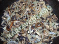 омлет с грибами и креветками | приготовление - 4 шаг