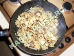 жареная картошка с луком | приготовление - 5 шаг