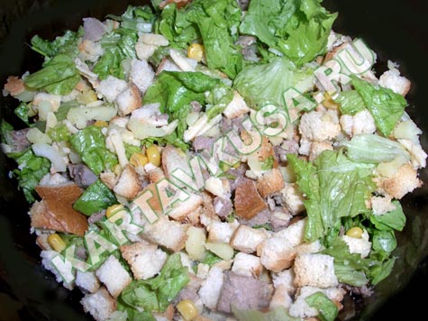 салат из языка с сухариками | рецепт с фото